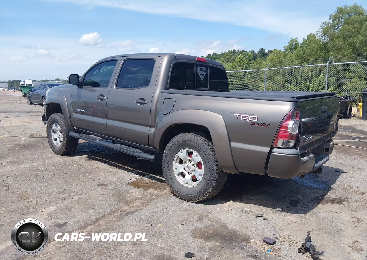 2013 Toyota Tacoma Base V6 VIN:5TFLU4ENXDX073774 - 3