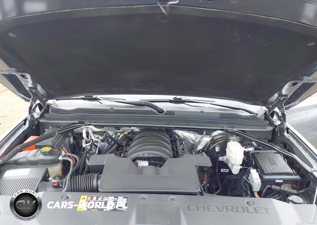 2018 Chevrolet Suburban Premier VIN:1GNSKJKC1JR297753 - 10