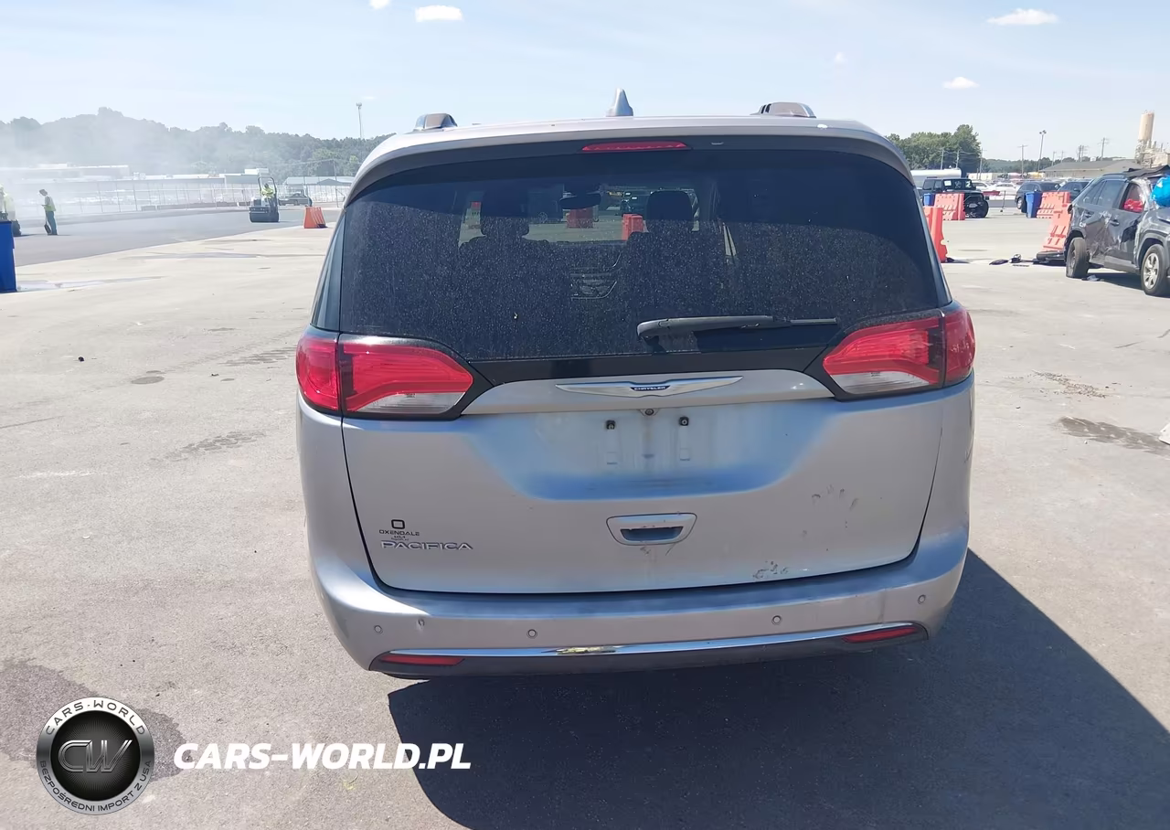 2020 Chrysler Pacifica Touring L VIN:2C4RC1BG4LR113734 - 14