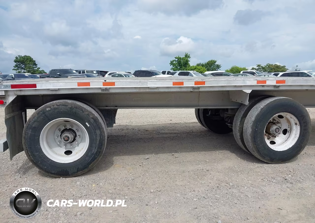 2000 Benson Truck Bodies Flat Bed VIN:1NUFT28Z2YMNA1090 - 10