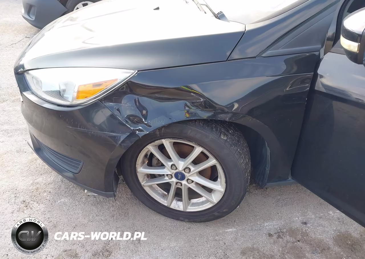 2015 Ford Focus Se VIN:1FADP3K28FL230430 - 6