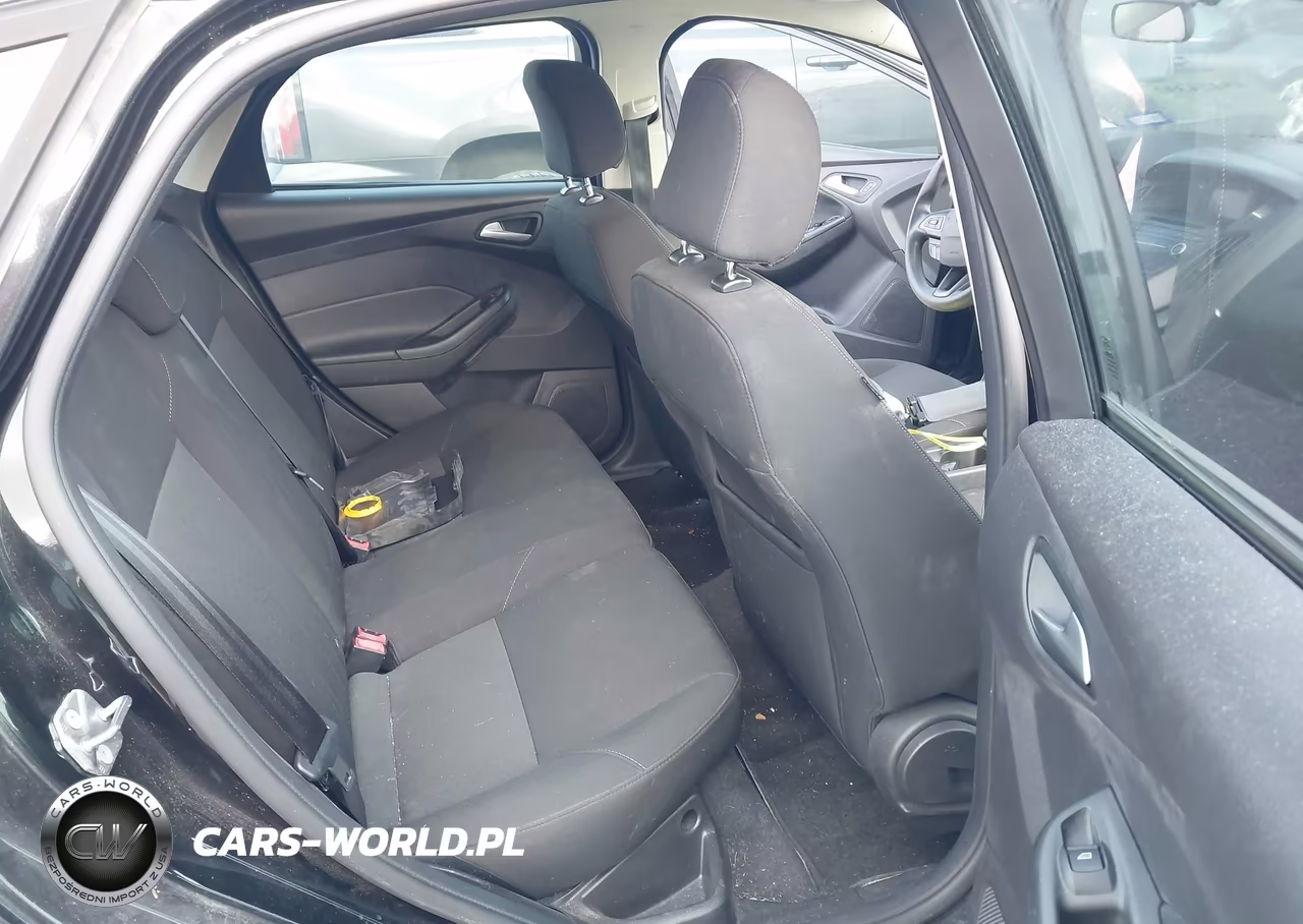 2015 Ford Focus Se VIN:1FADP3K28FL230430 - 8