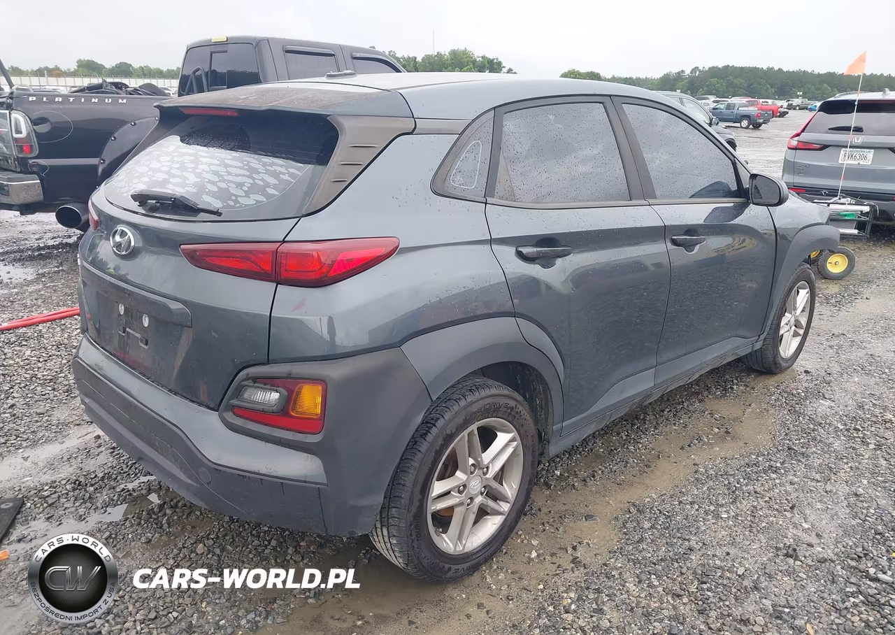2018 Hyundai Kona Se VIN:KM8K12AA1JU123563 - 4