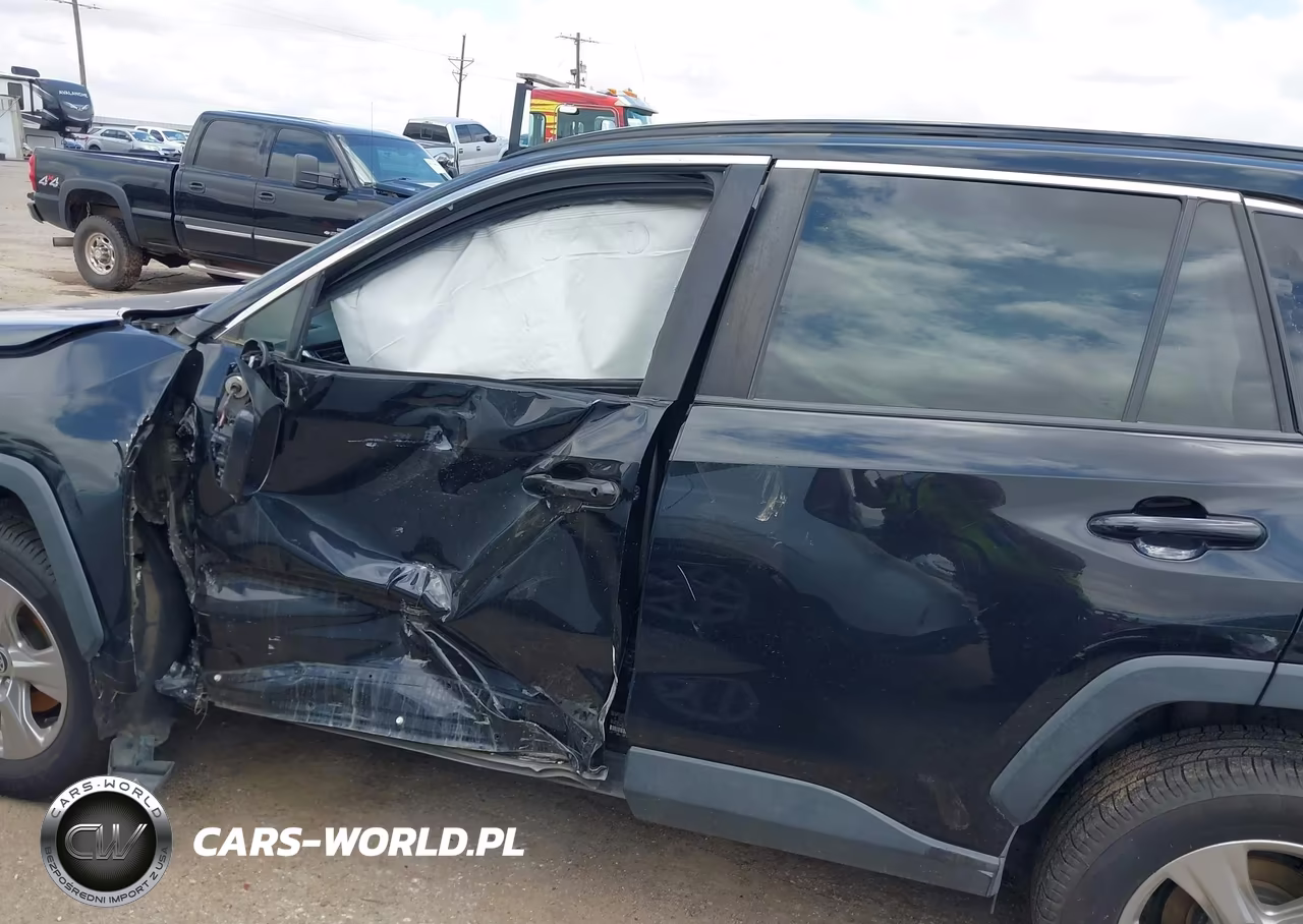 2022 Toyota Rav4 Xle VIN:2T3P1RFV2NW255660 - 13