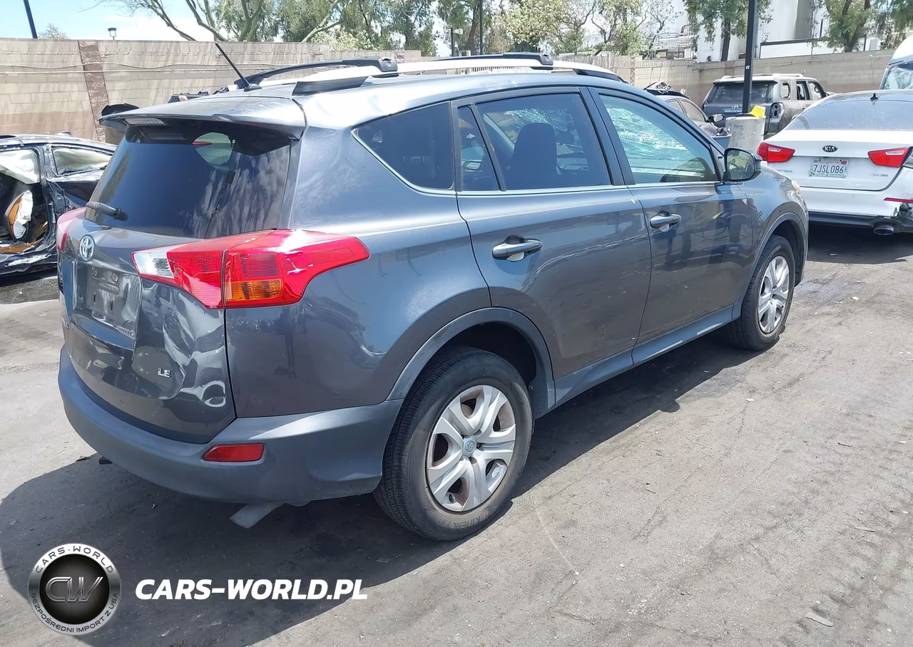 2015 Toyota Rav4 Le VIN:JTMZFREV7FD069901 - 4