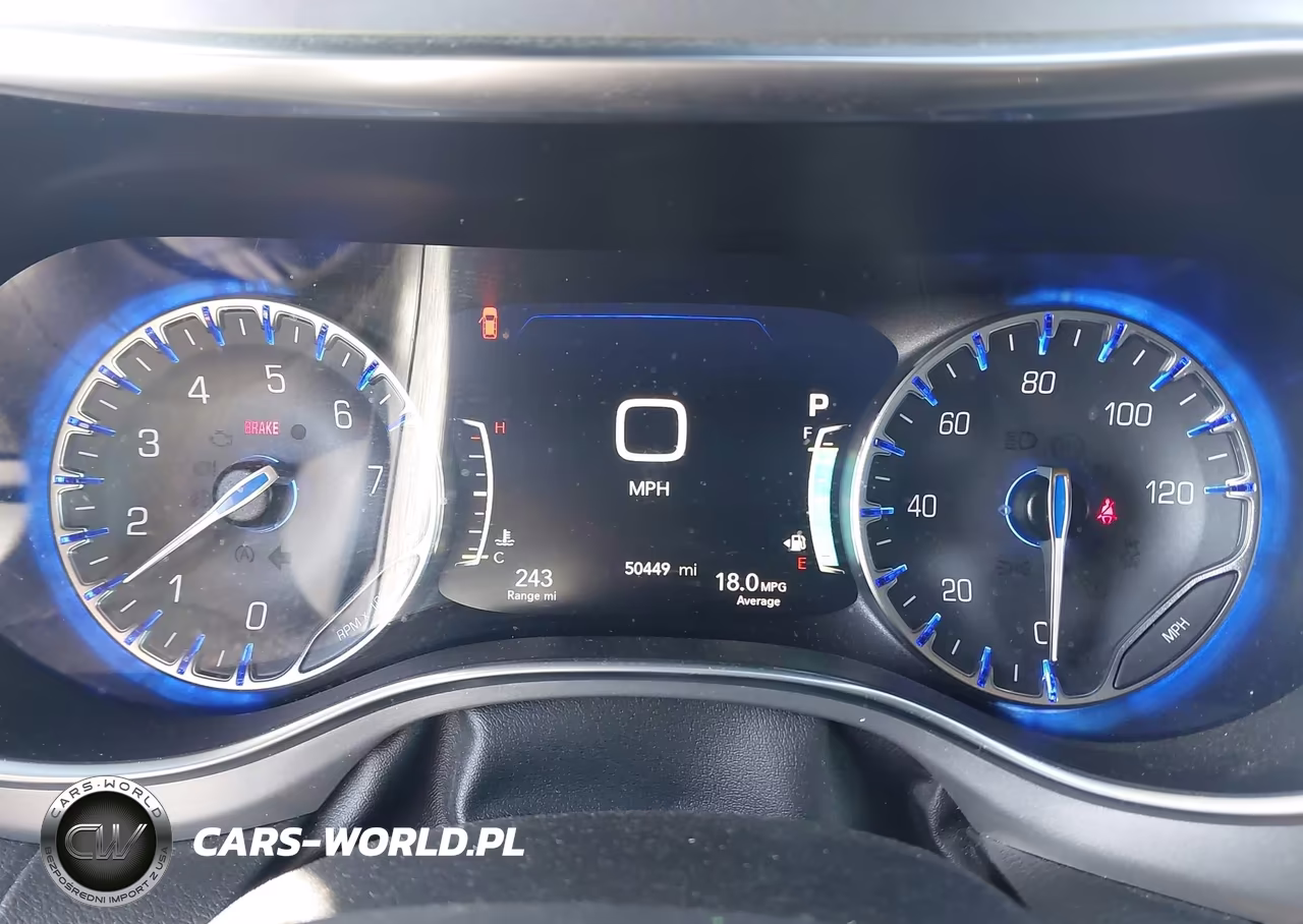 2018 Chrysler Pacifica Limited VIN:2C4RC1GG8JR358350 - 7