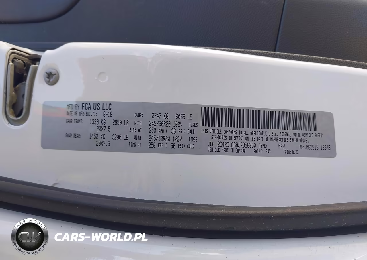 2018 Chrysler Pacifica Limited VIN:2C4RC1GG8JR358350 - 9