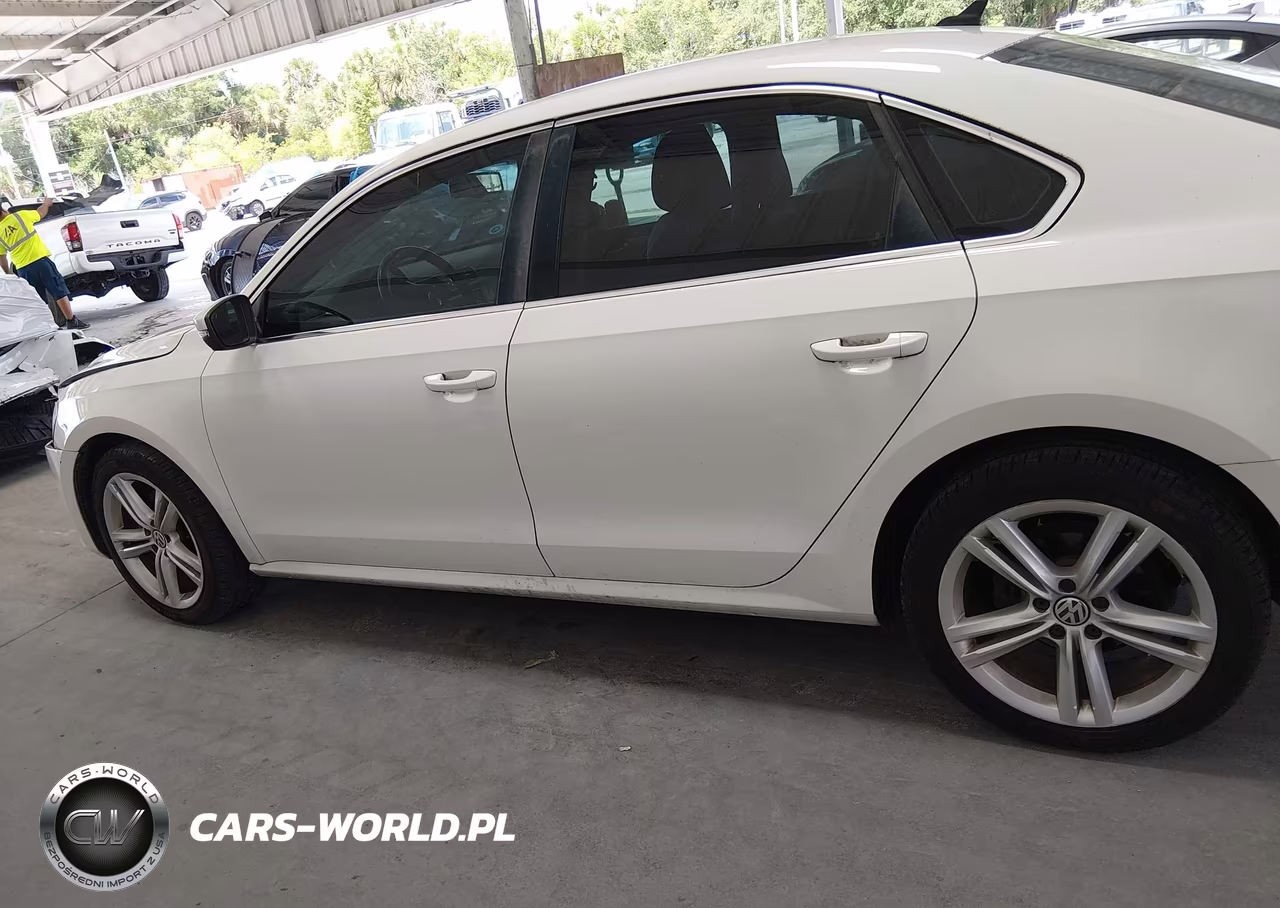 2014 Volkswagen Passat 2.0L Tdi Se VIN:1VWBN7A3XEC052802 - 14