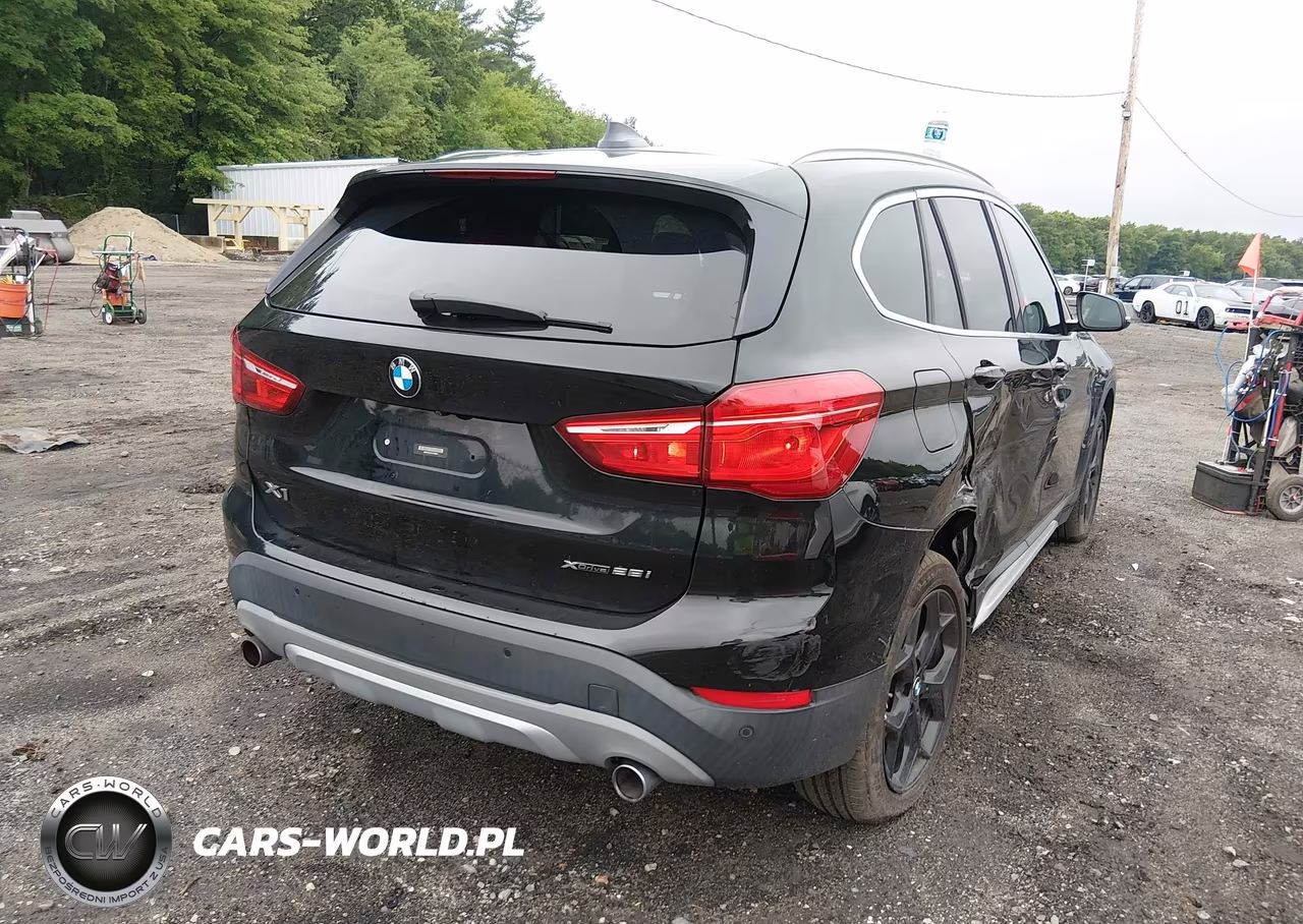 2018 BMW X1 xDrive28I VIN:WBXHT3C30J5L29886 - 4