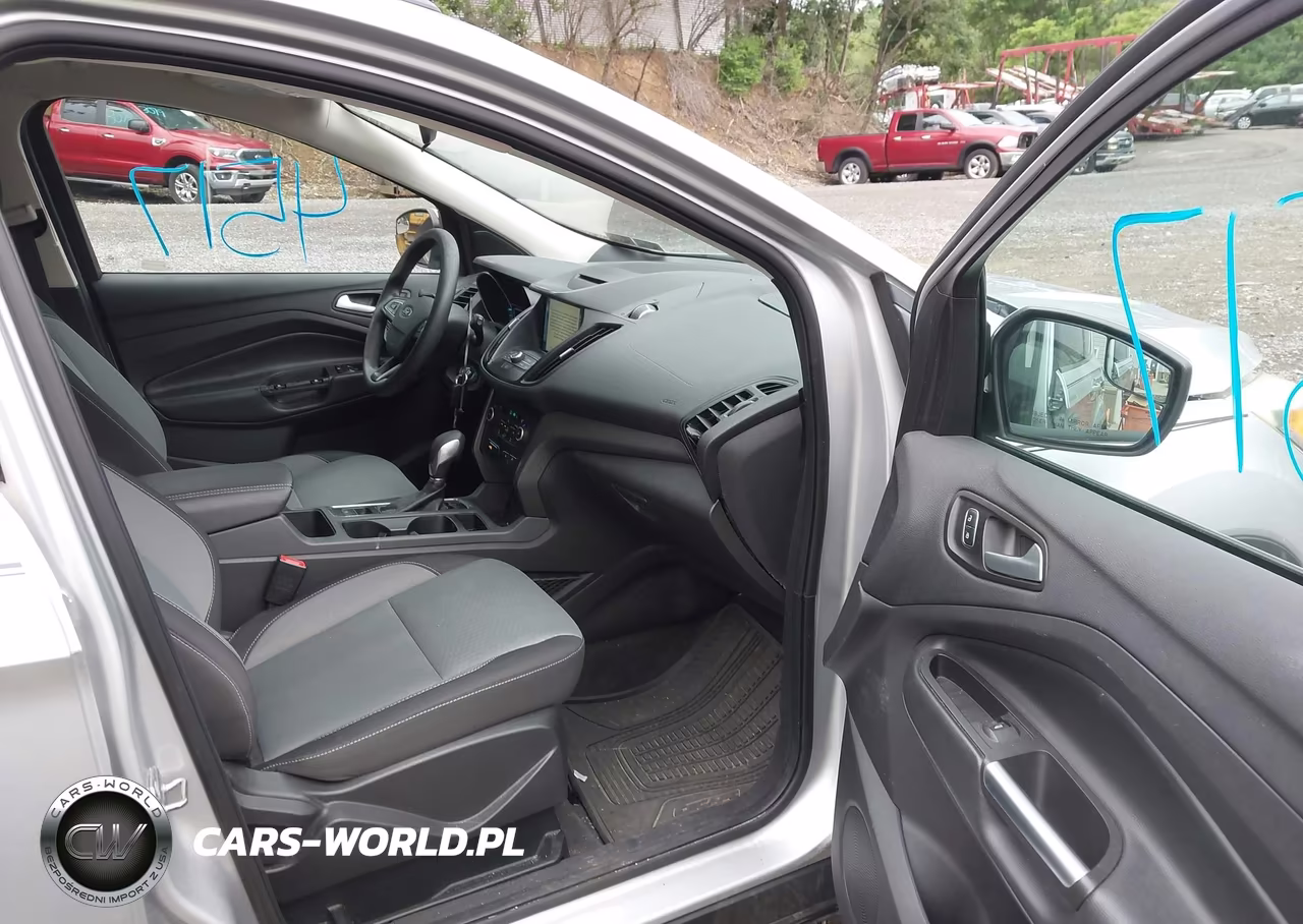 2018 Ford Escape Se VIN:1FMCU9GDXJUA93338 - 5