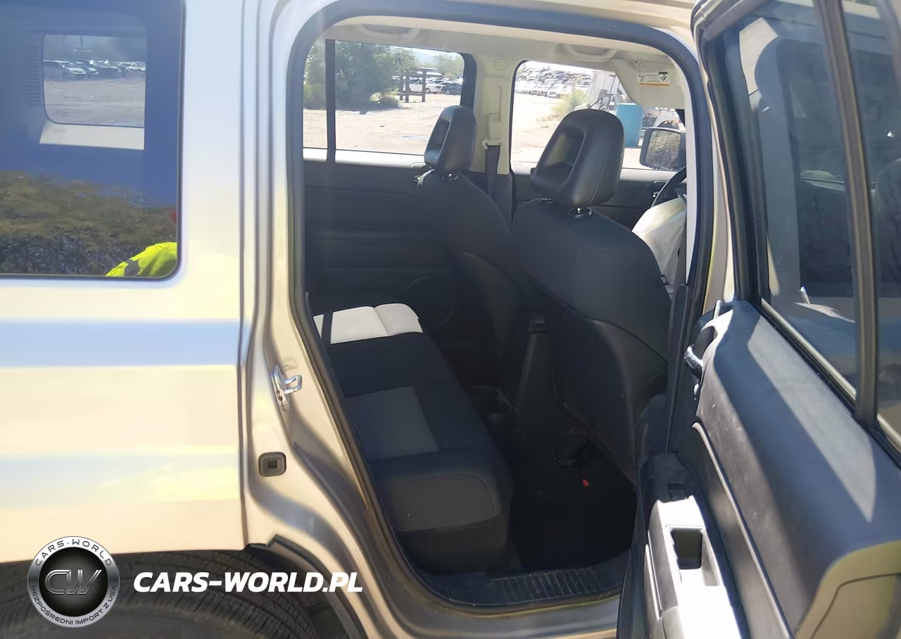 2009 Jeep Patriot Sport VIN:1J4FT28BX9D114011 - 8