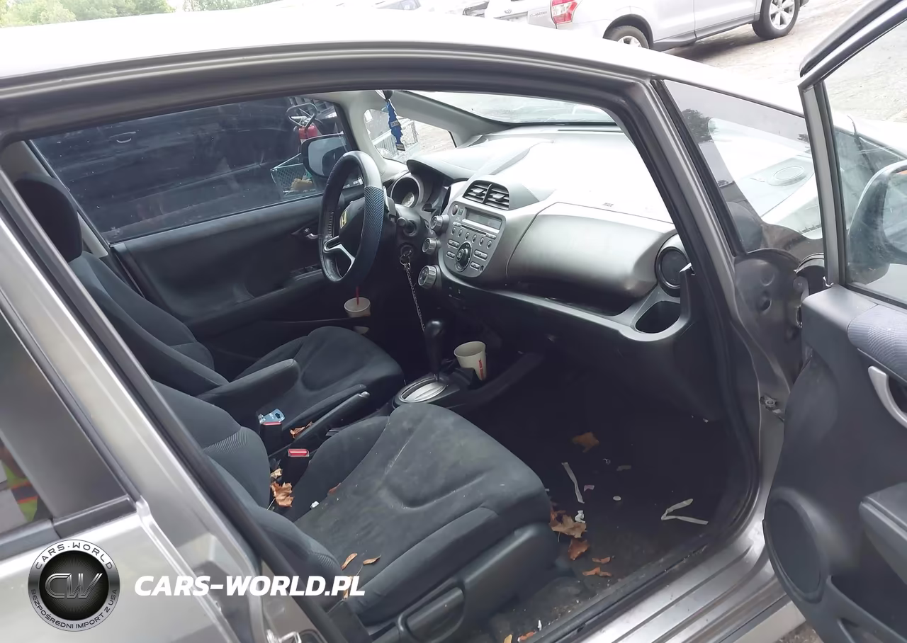 2010 Honda Fit Sport VIN:JHMGE8H45AC014688 - 5