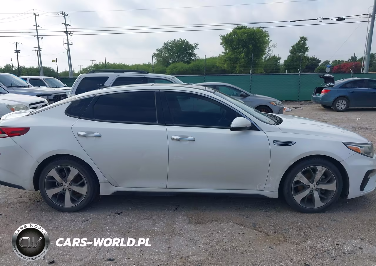 2019 Kia Optima S VIN:5XXGT4L38KG374747 - 12