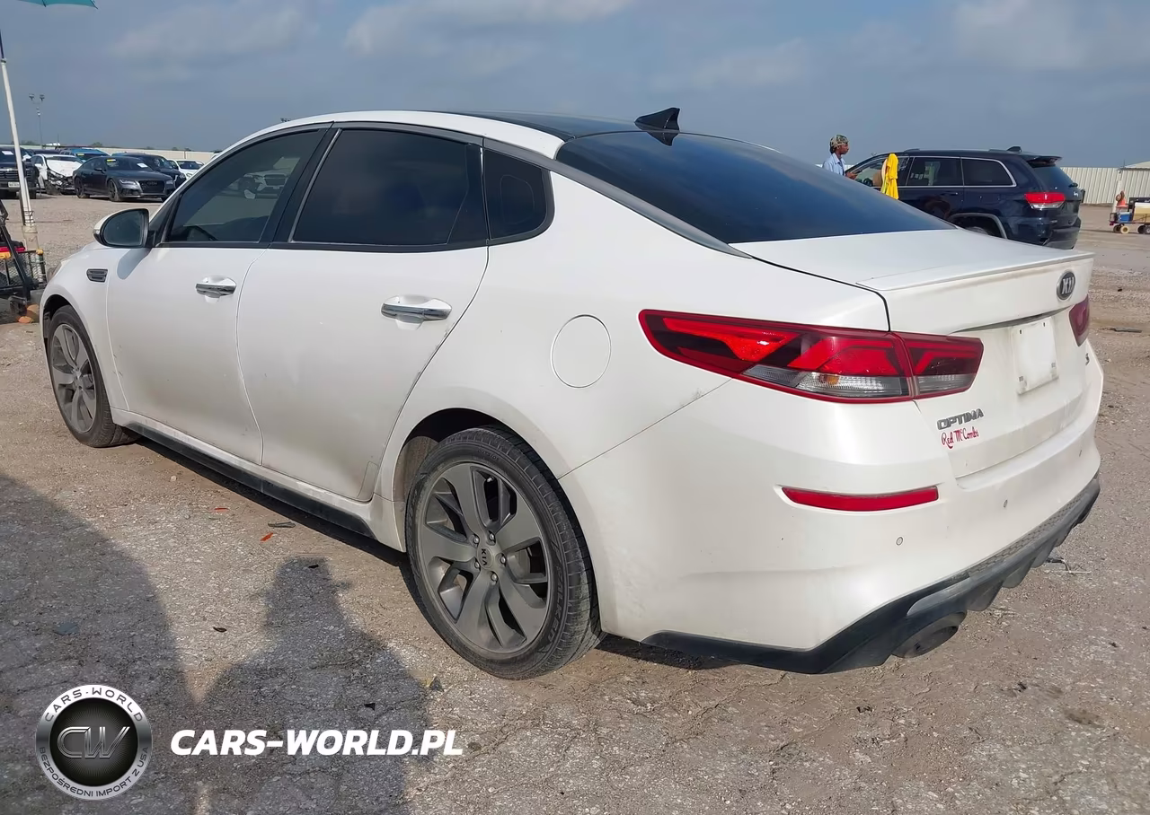 2019 Kia Optima S VIN:5XXGT4L38KG374747 - 3