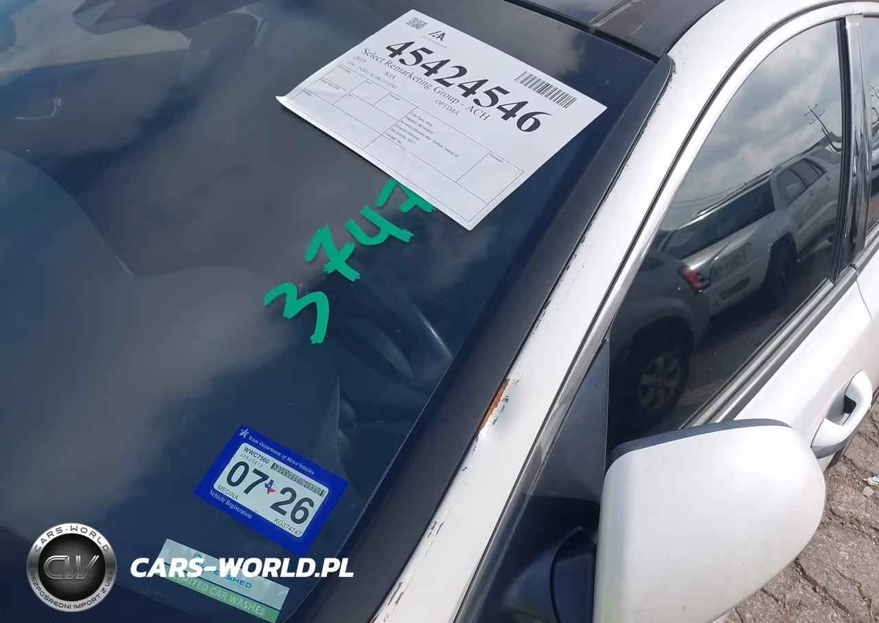 2019 Kia Optima S VIN:5XXGT4L38KG374747 - 6