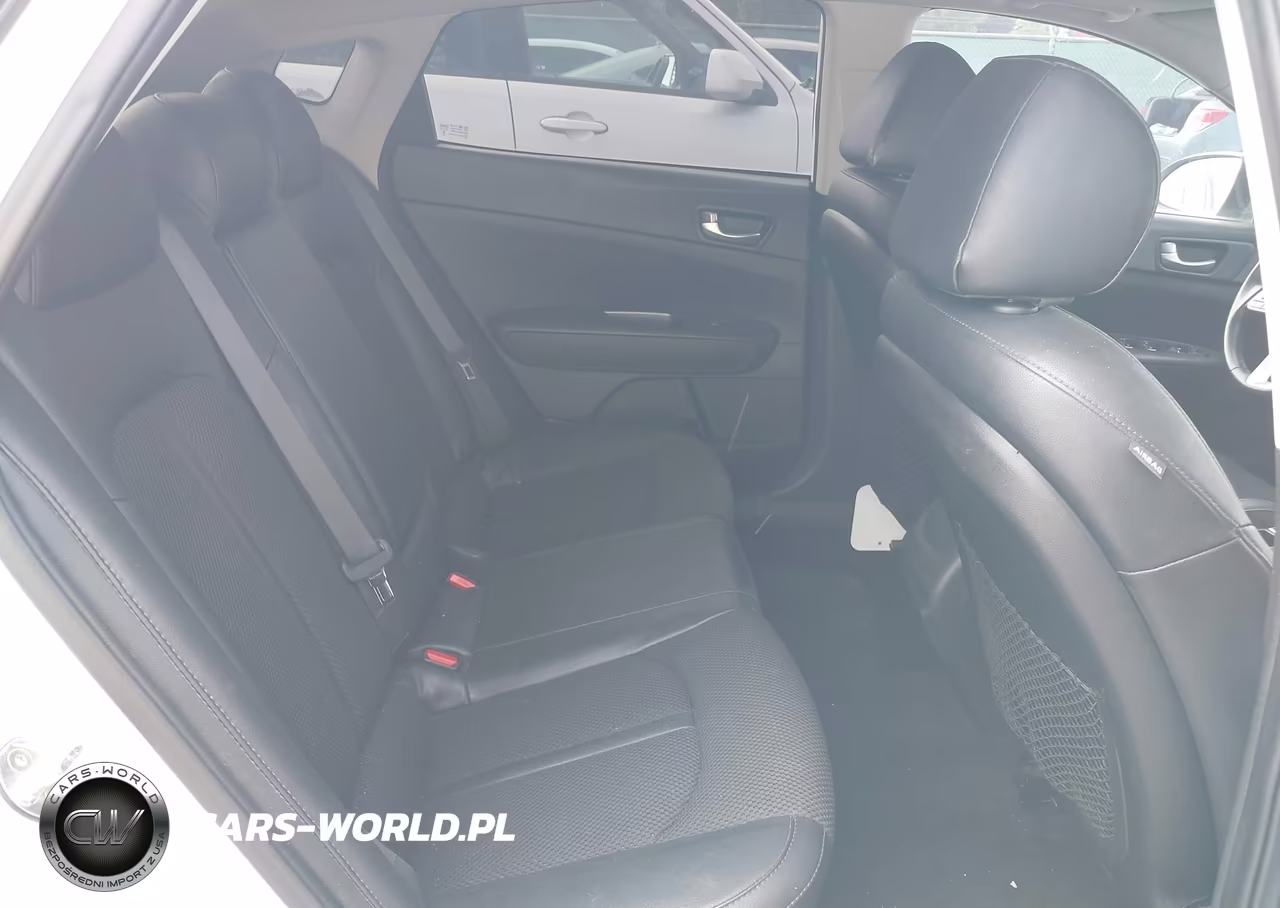 2019 Kia Optima S VIN:5XXGT4L38KG374747 - 8