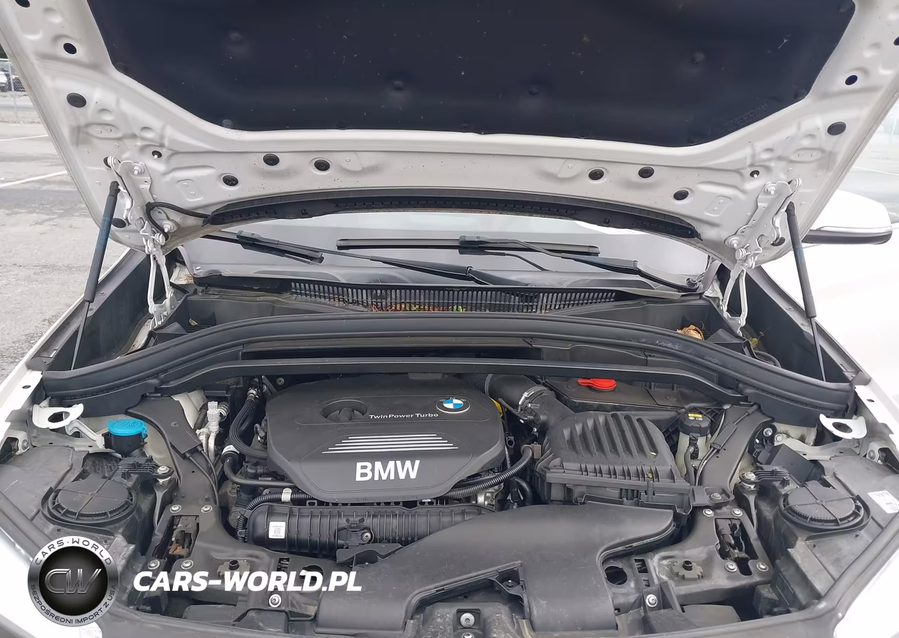 2018 BMW X1 xDrive28I VIN:WBXHT3C38J5F91125 - 10