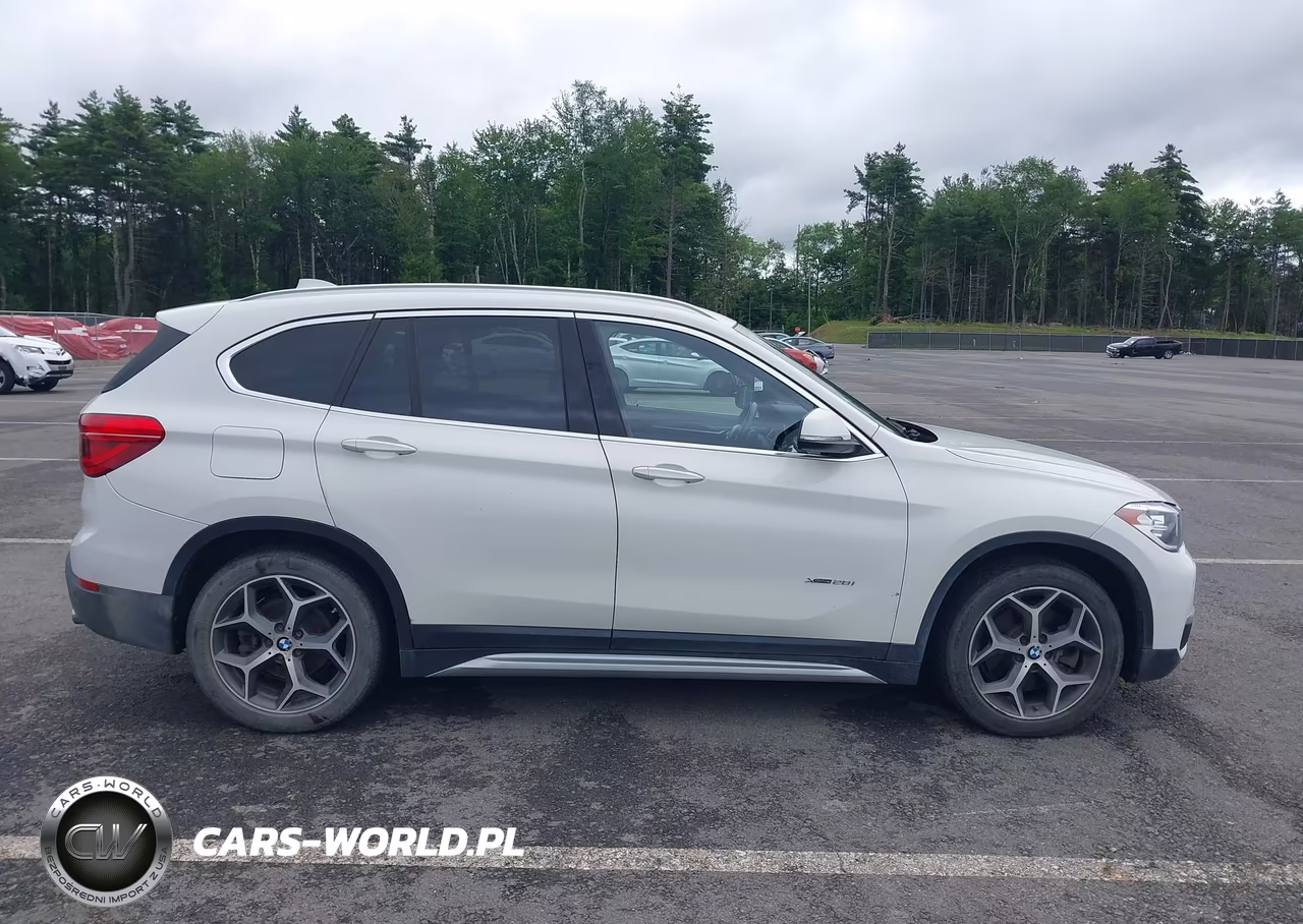 2018 BMW X1 xDrive28I VIN:WBXHT3C38J5F91125 - 13