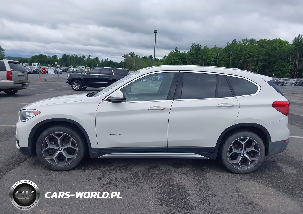 2018 BMW X1 xDrive28I VIN:WBXHT3C38J5F91125 - 14