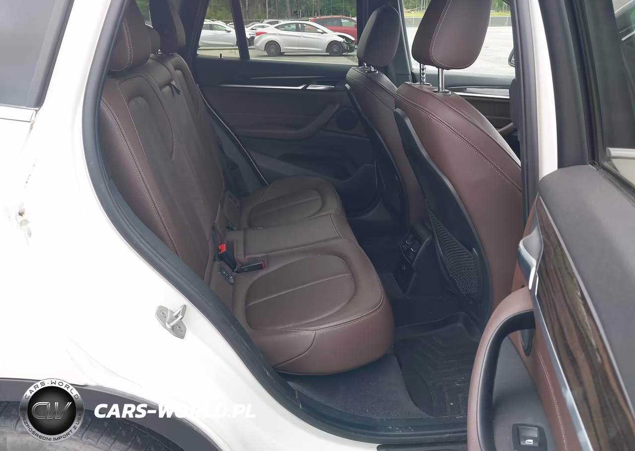 2018 BMW X1 xDrive28I VIN:WBXHT3C38J5F91125 - 8