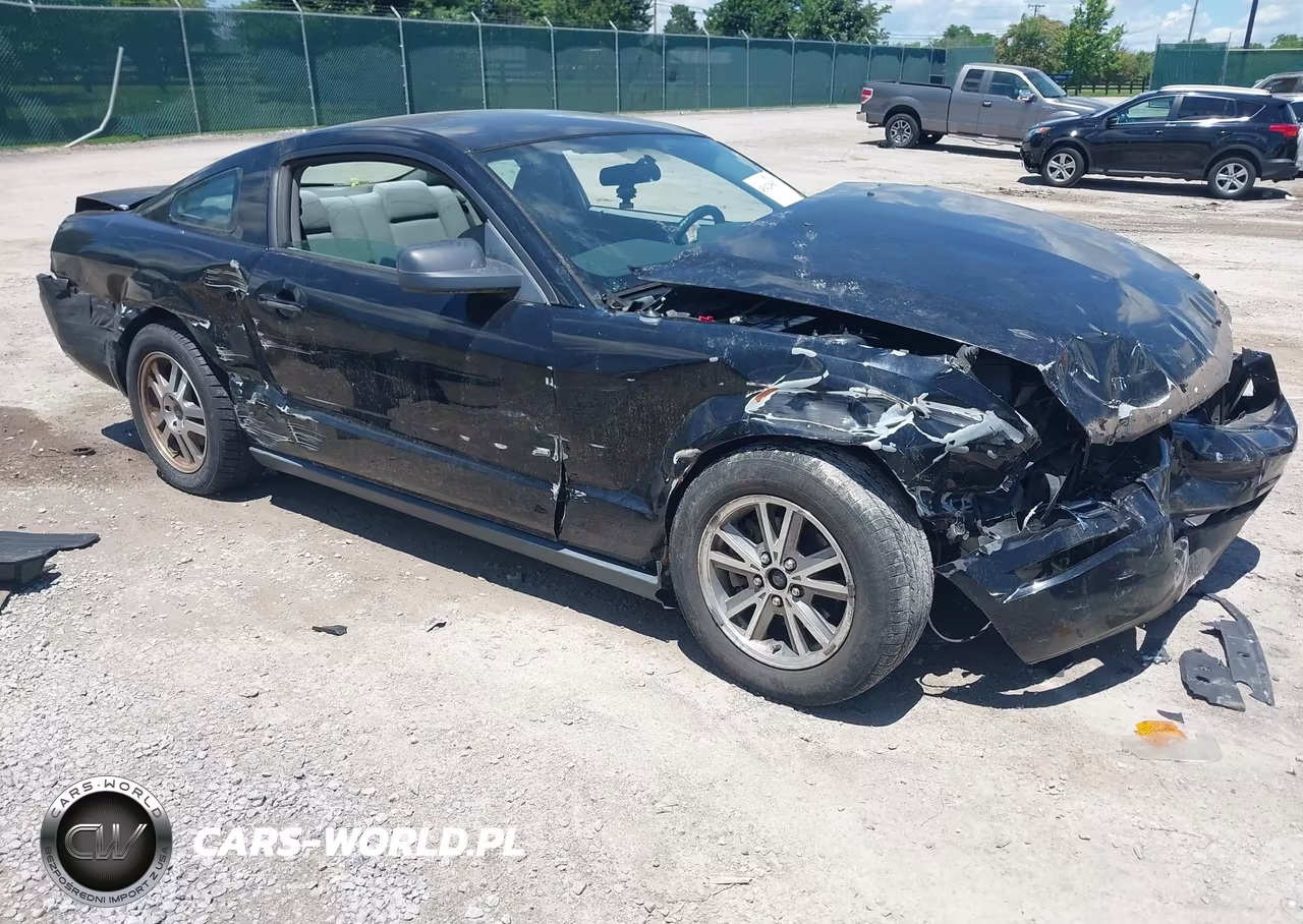 2005 Ford Mustang V6 Deluxe-V6 Premium