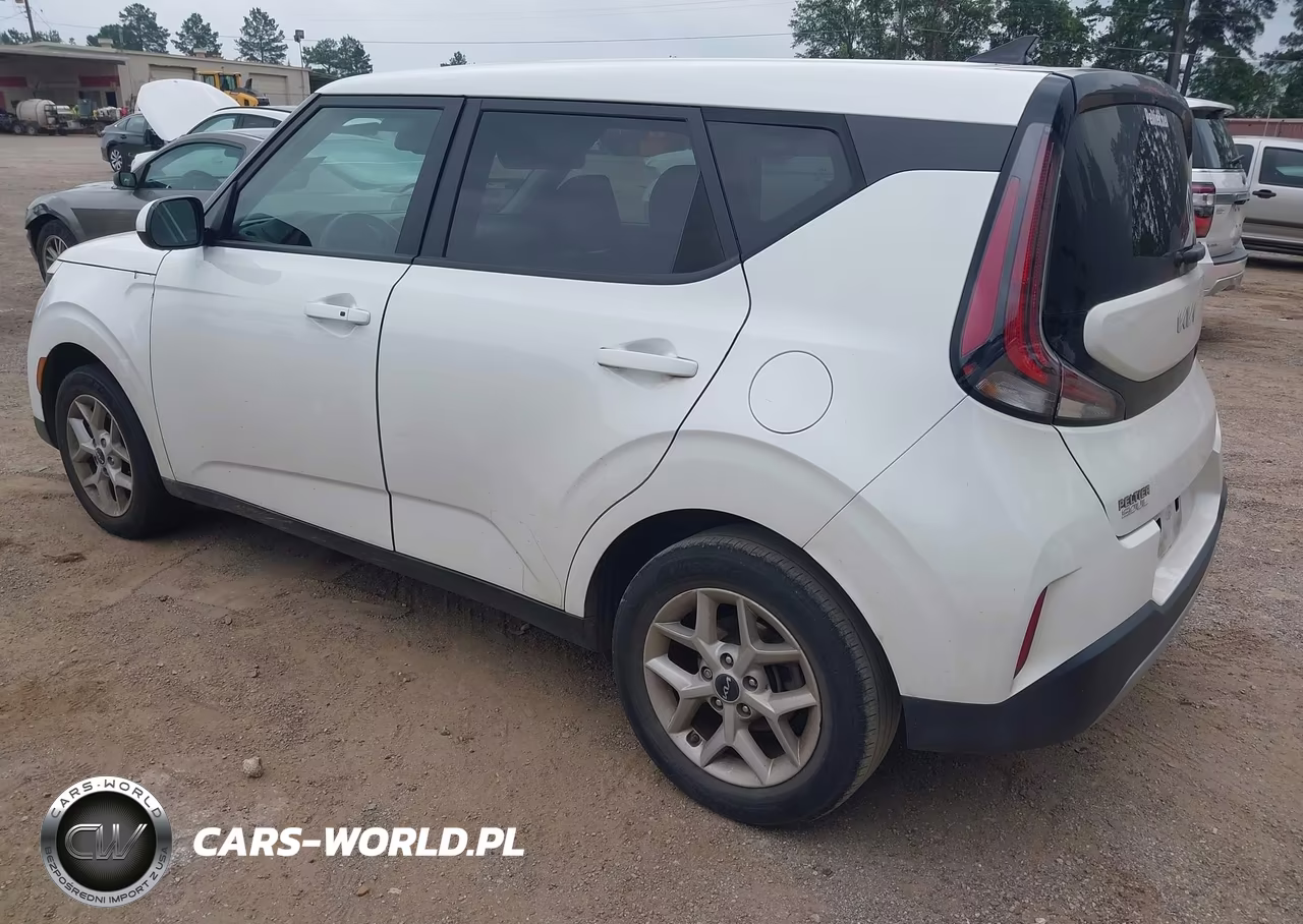 2024 Kia Soul S VIN:KNDJ23AU0R7914593 - 3