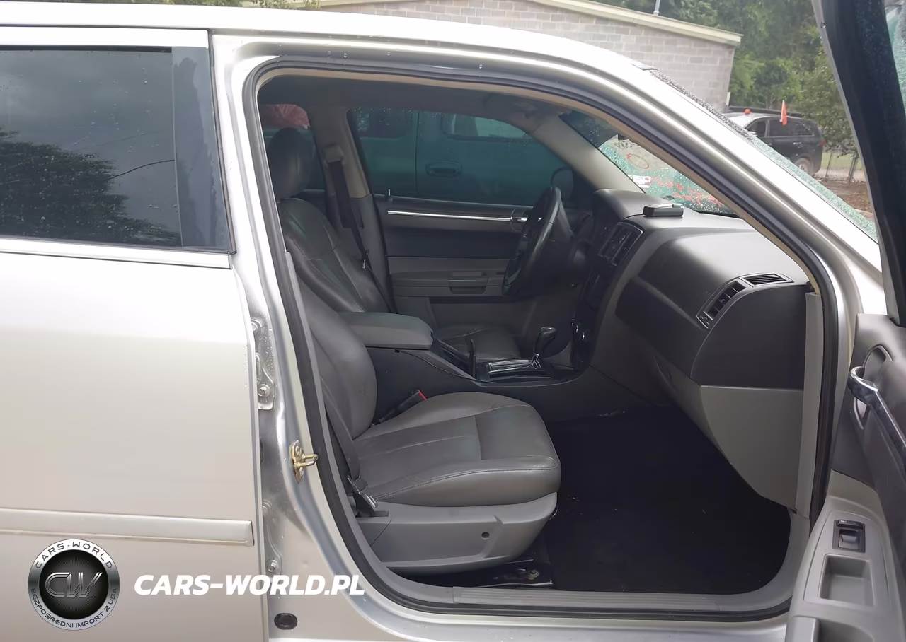 2005 Chrysler 300 Touring VIN:2C3JA53G15H585363 - 5