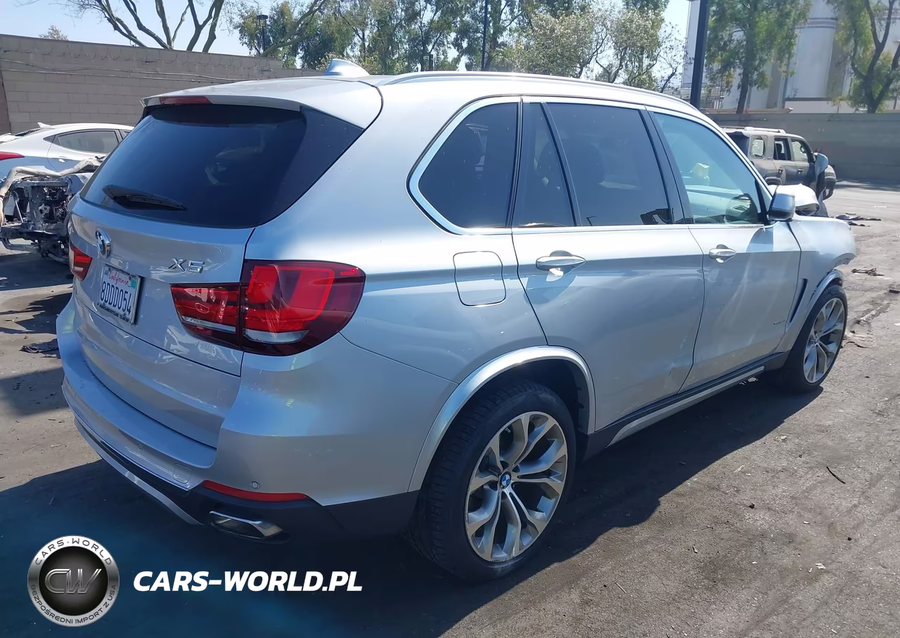 2015 BMW X5 xDrive50I VIN:5UXKR6C5XF0J74660 - 4