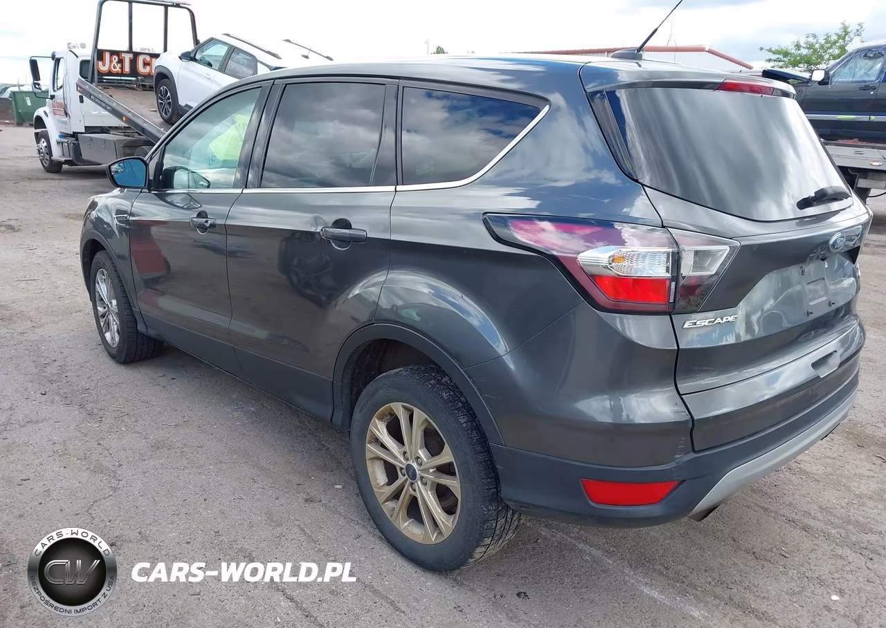2017 Ford Escape Se VIN:1FMCU9GD1HUB45675 - 3