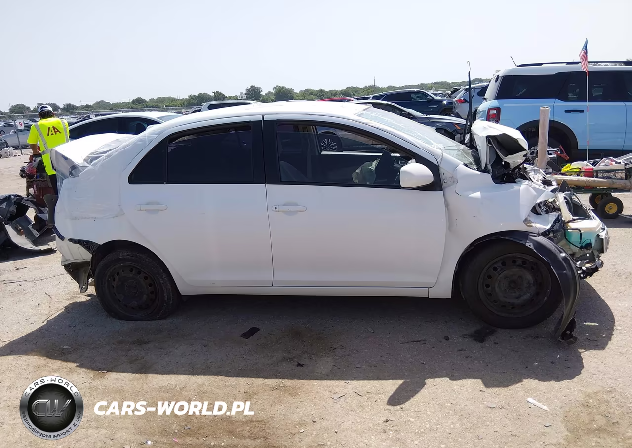 2007 Toyota Yaris VIN:JTDBT923871030010 - 13