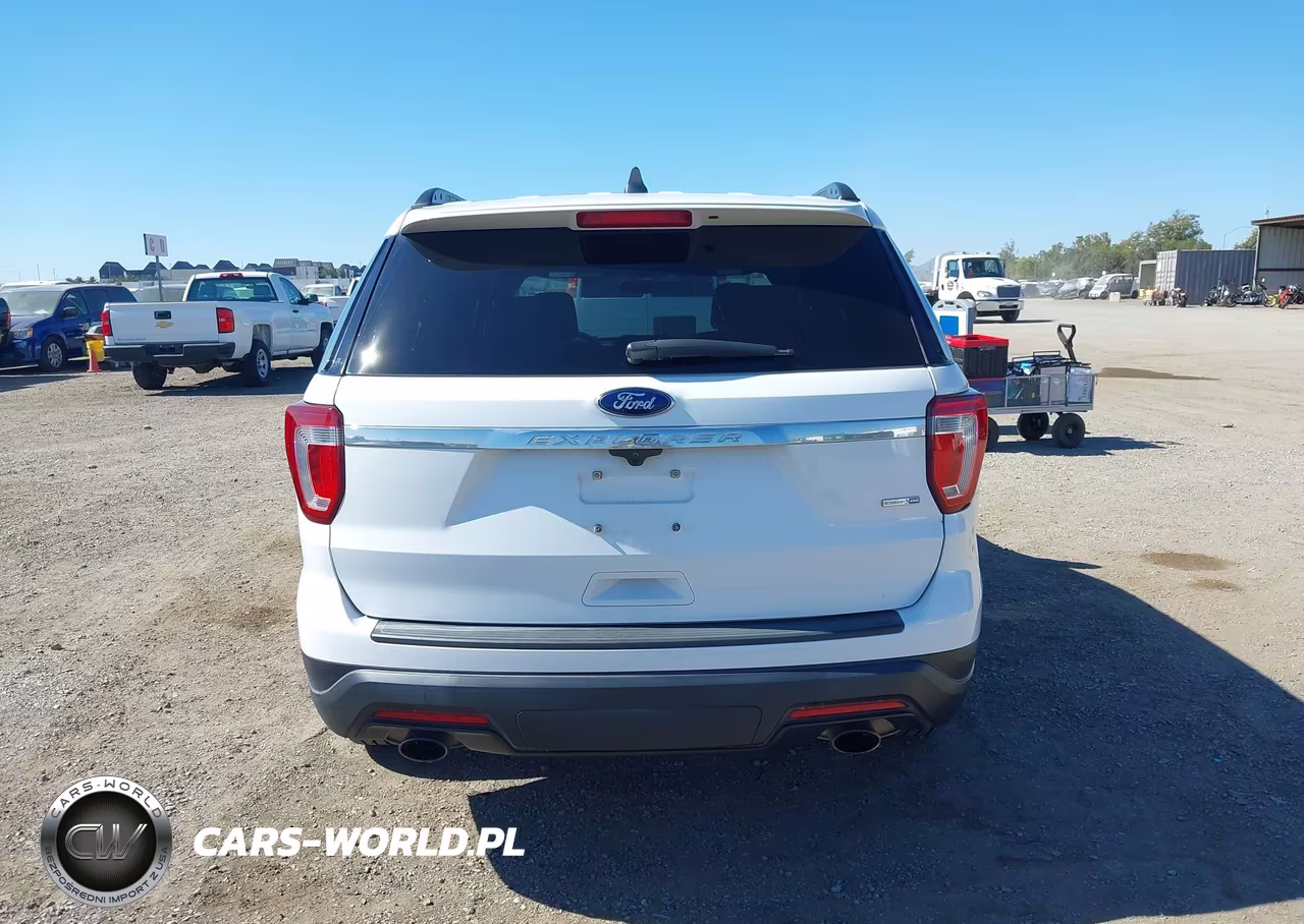2018 Ford Explorer VIN:1FM5K8BH0JGC45564 - 17