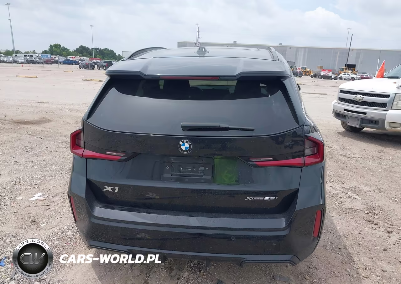 2025 BMW X1 xDrive28I VIN:WBX73EF08S5306513 - 17