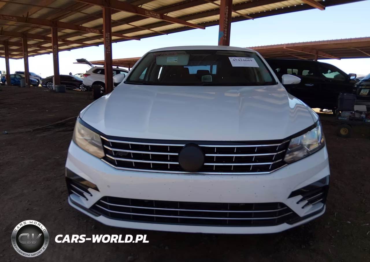 2017 Volkswagen Passat 1.8T R-Line VIN:1VWDT7A39HC068203 - 12