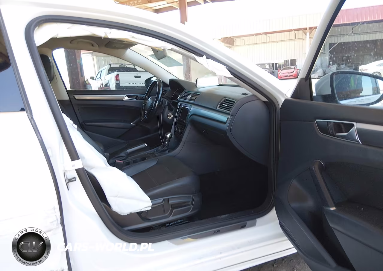 2017 Volkswagen Passat 1.8T R-Line VIN:1VWDT7A39HC068203 - 5