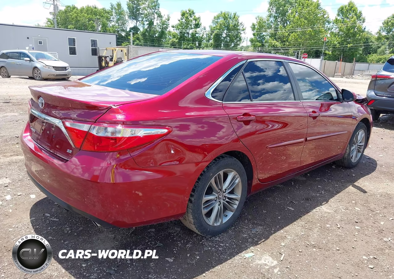 2017 Toyota Camry Se VIN:4T1BF1FK9HU807770 - 4