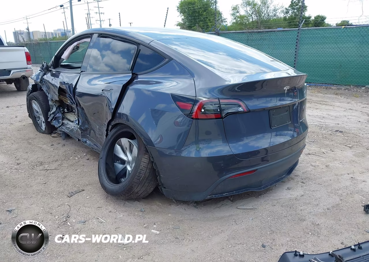 2023 Tesla Model Y Awd-Long Range Dual Motor All-Wheel Drive VIN:7SAYGDEE9PA162733 - 3