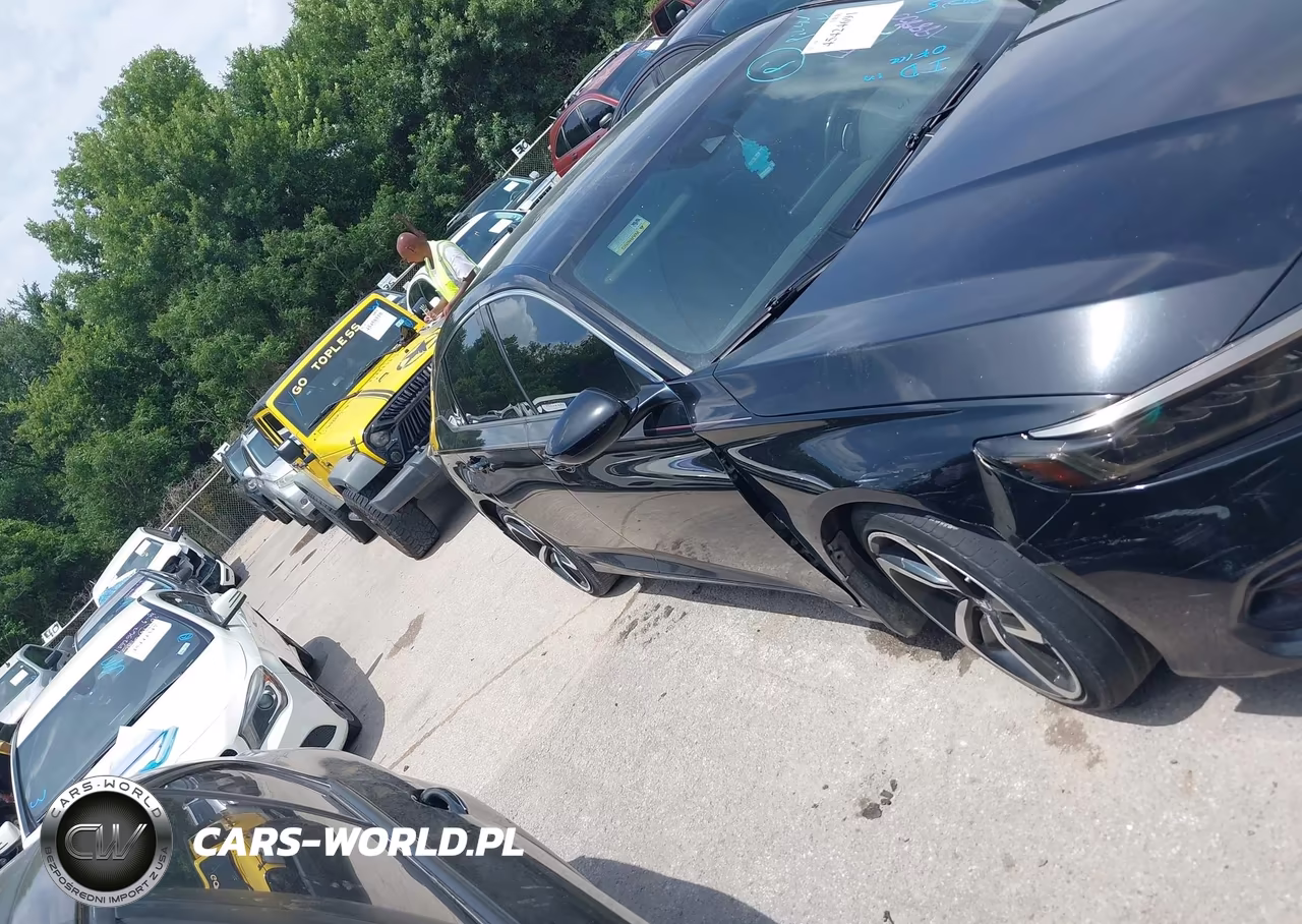2018 Honda Accord Sport VIN:1HGCV1F34JA188850 - 12