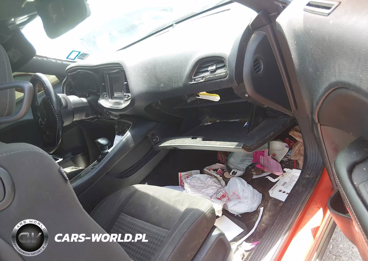 2019 Dodge Challenger Sxt VIN:2C3CDZAG9KH667864 - 5