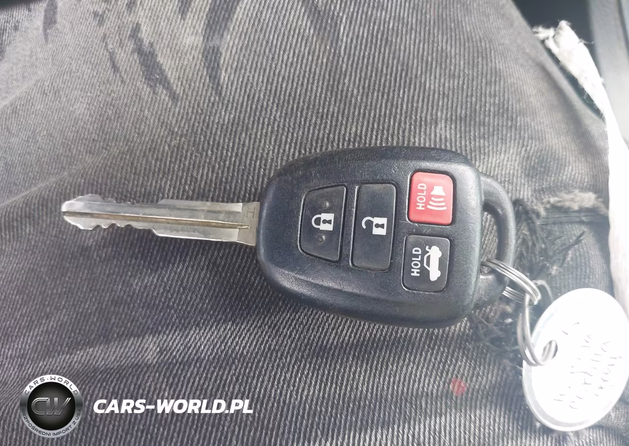 2017 Toyota Corolla Le VIN:5YFBURHE5HP614707 - 11