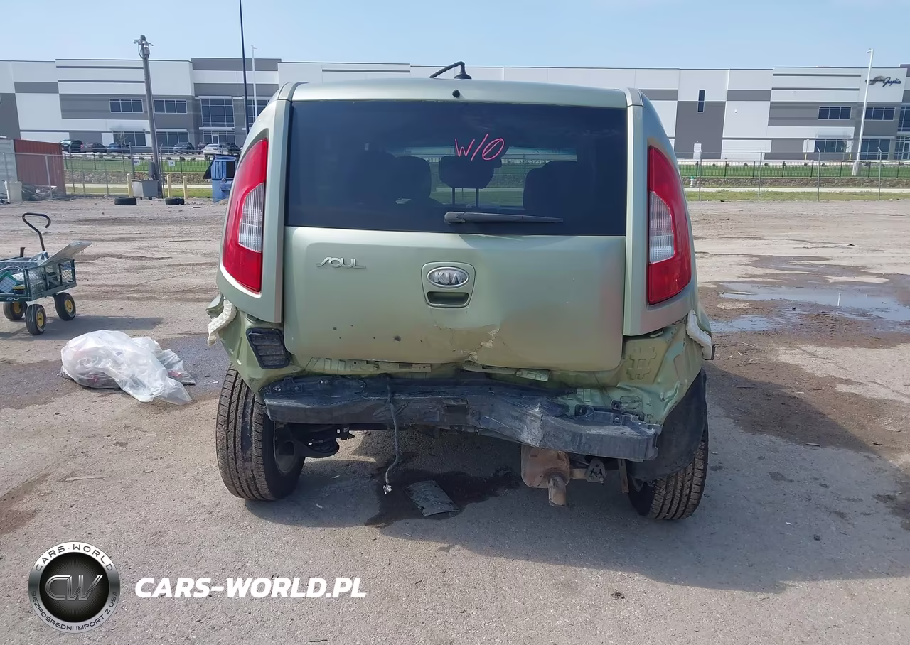 2012 Kia Soul + VIN:KNDJT2A6XC7454455 - 6