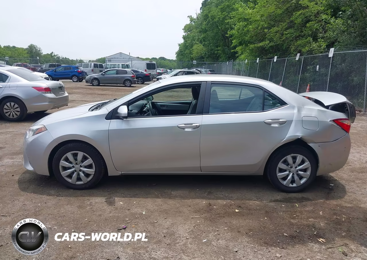 2016 Toyota Corolla Le VIN:5YFBURHE0GP537551 - 14