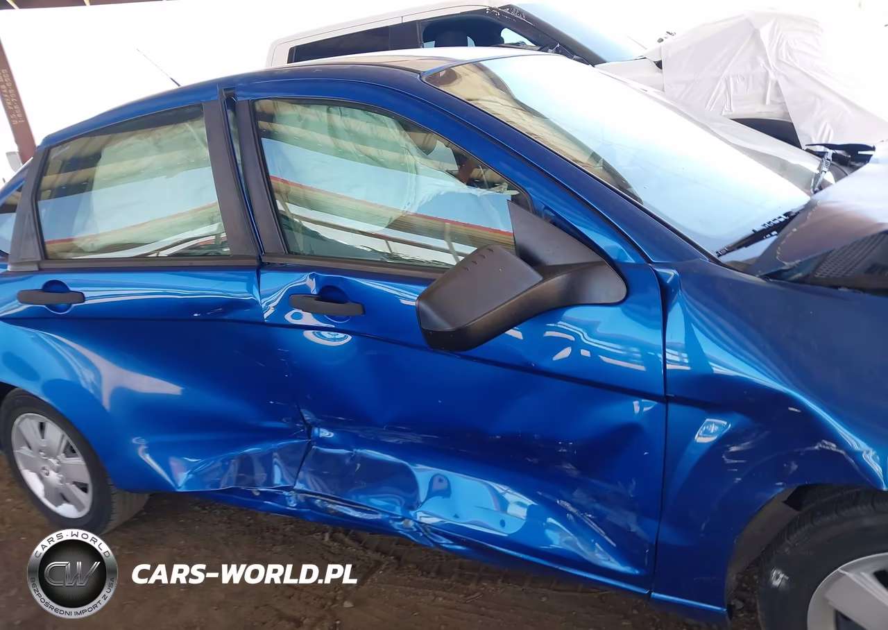 2010 Ford Focus S VIN:1FAHP3EN4AW221366 - 13