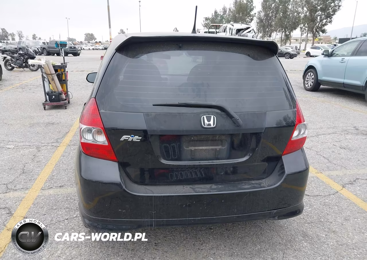 2008 Honda Fit Sport VIN:JHMGD38668S025397 - 16