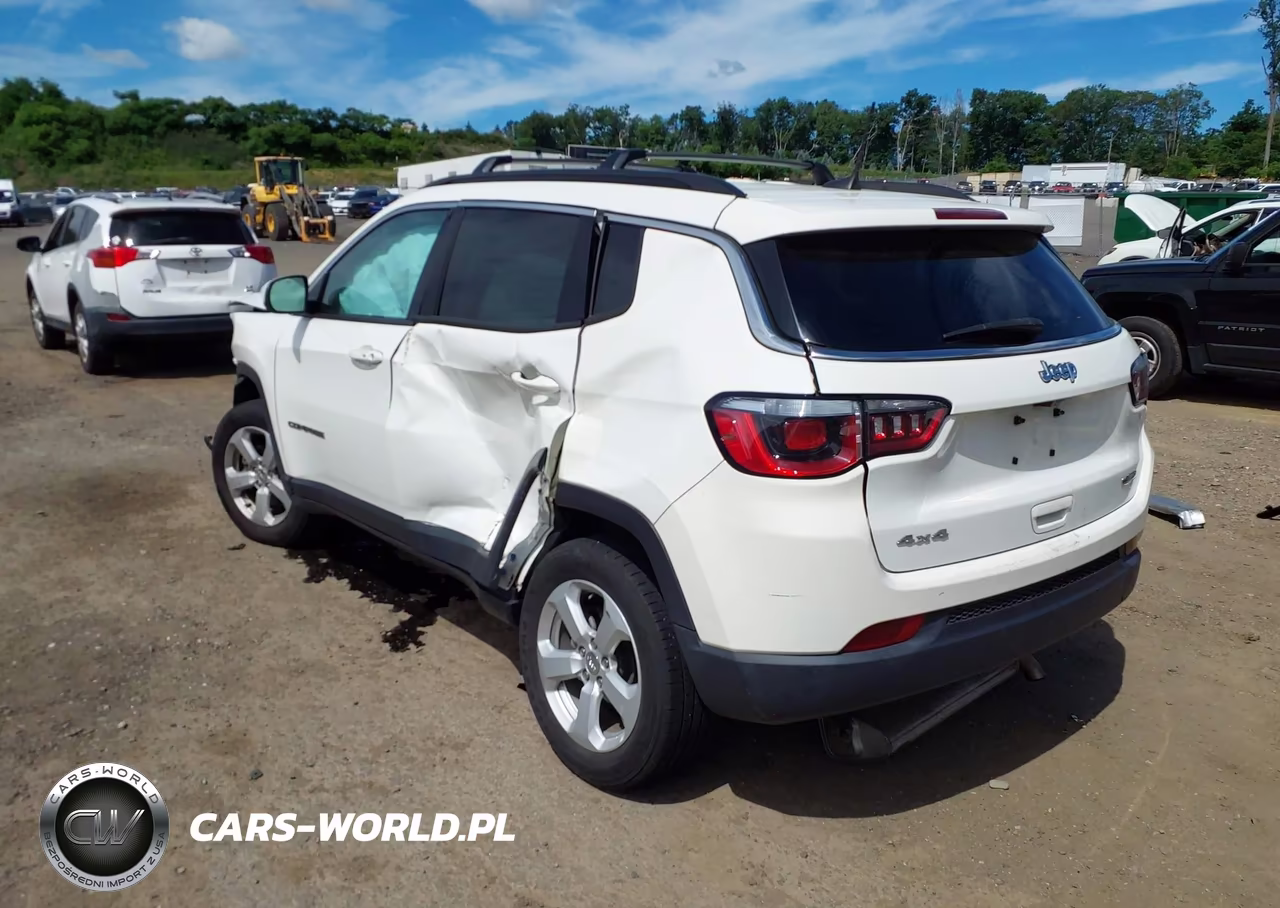 2020 Jeep Compass Latitude 4X4 VIN:3C4NJDBB7LT138490 - 3