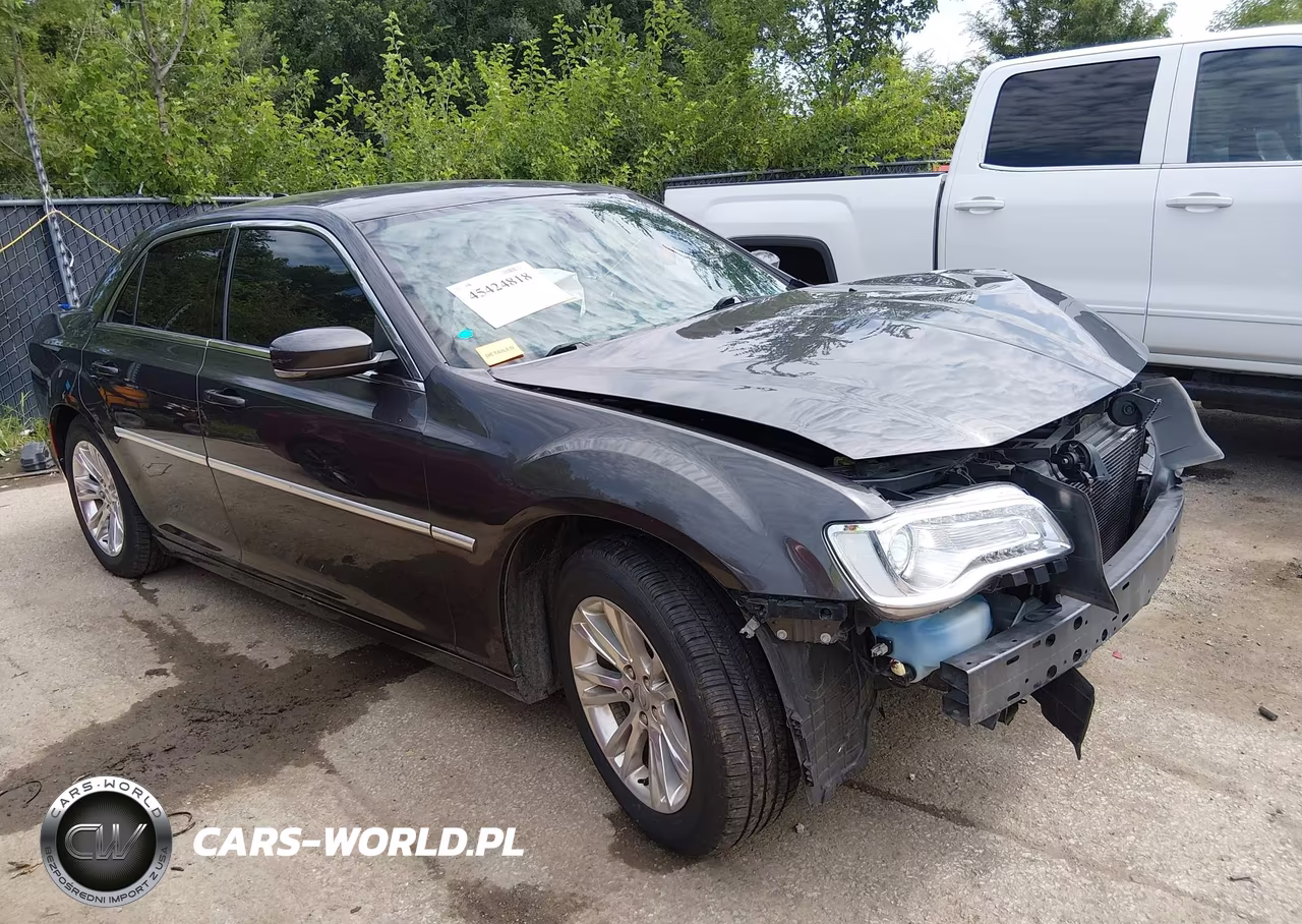 2021 Chrysler 300 Touring L