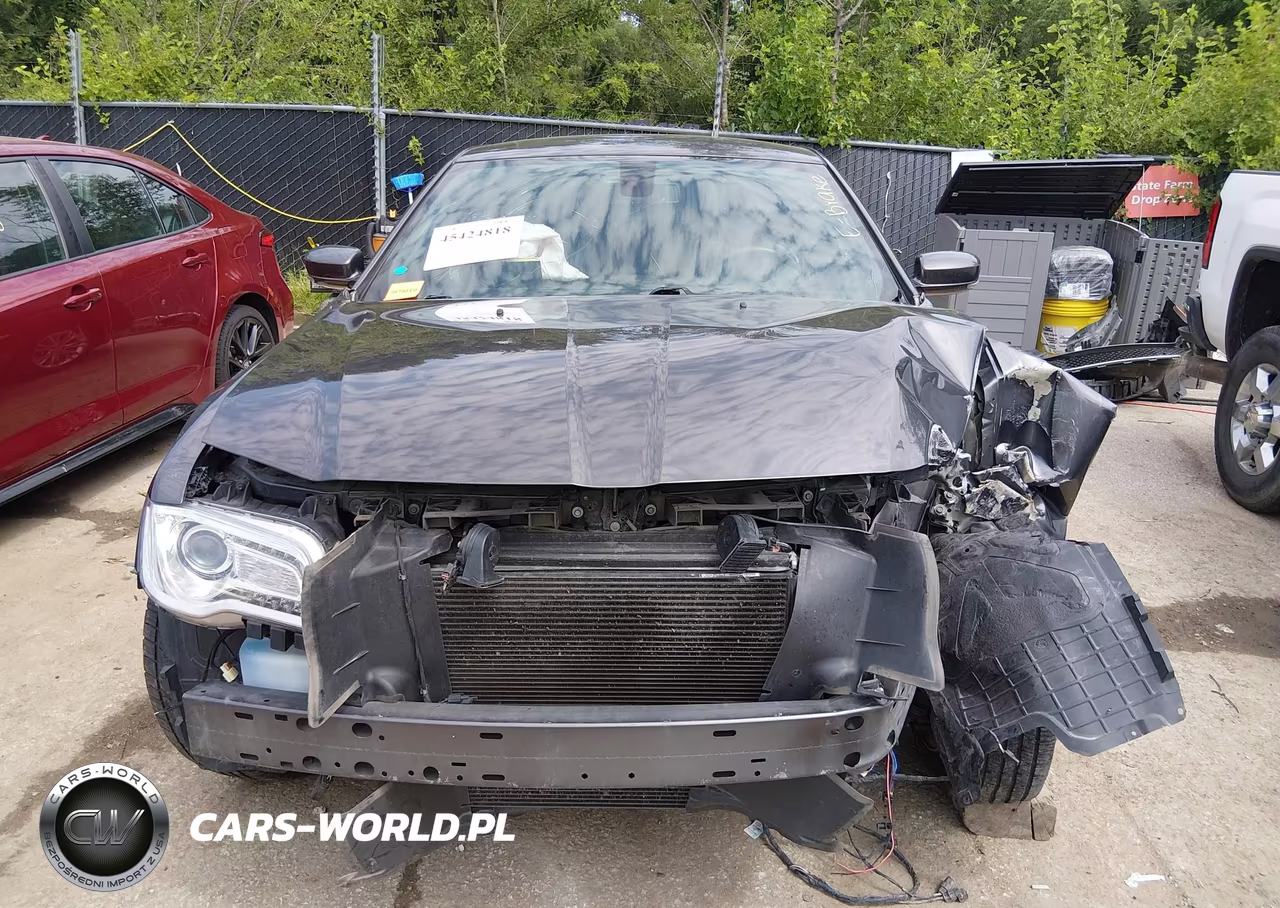 2021 Chrysler 300 Touring L VIN:2C3CCAAG7MH515900 - 13