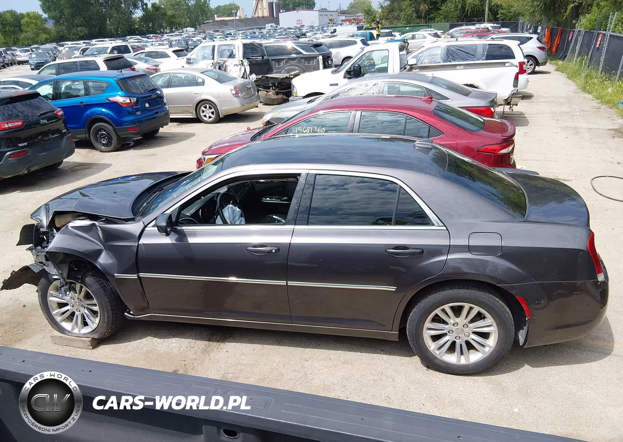 2021 Chrysler 300 Touring L VIN:2C3CCAAG7MH515900 - 15