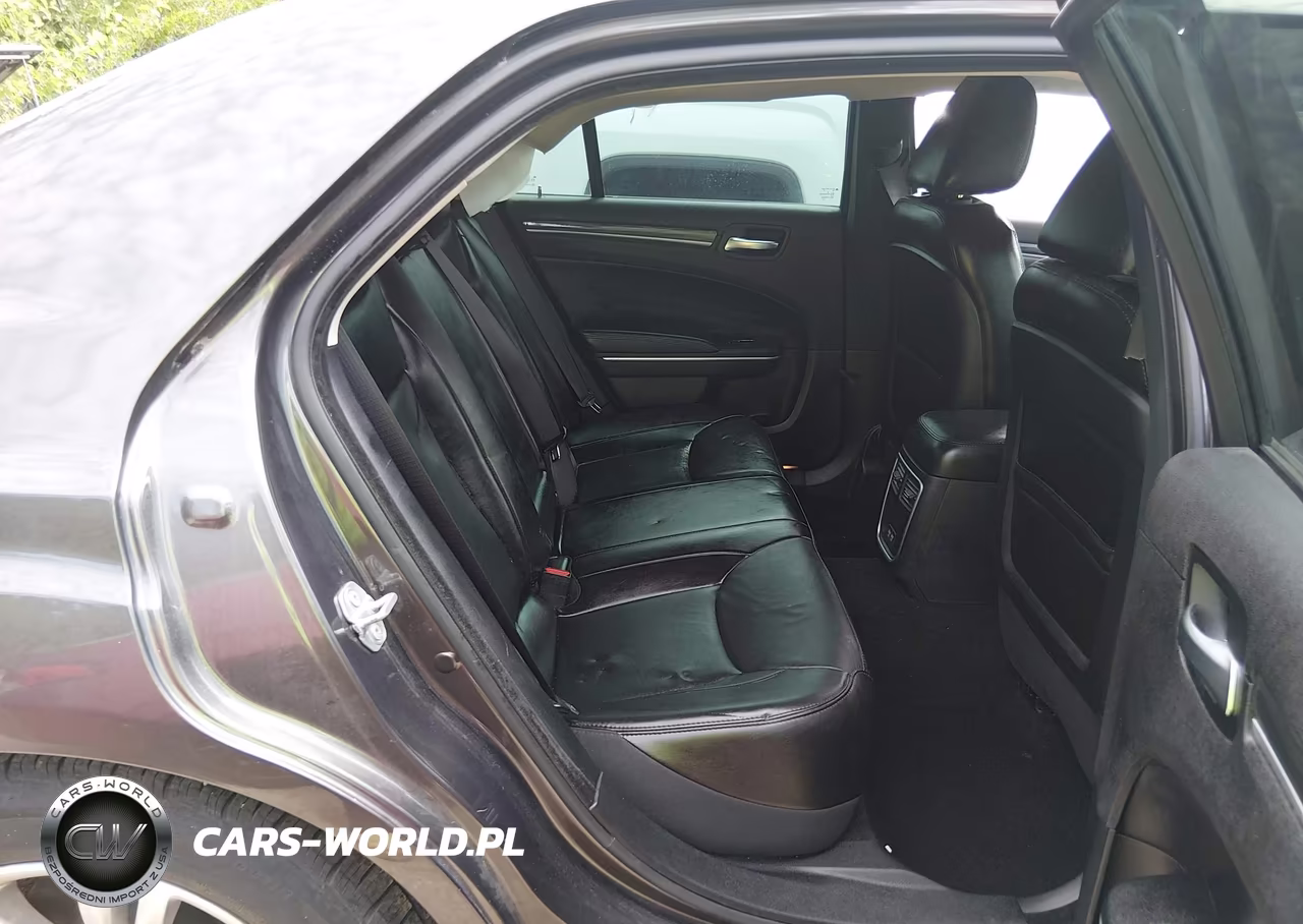 2021 Chrysler 300 Touring L VIN:2C3CCAAG7MH515900 - 8