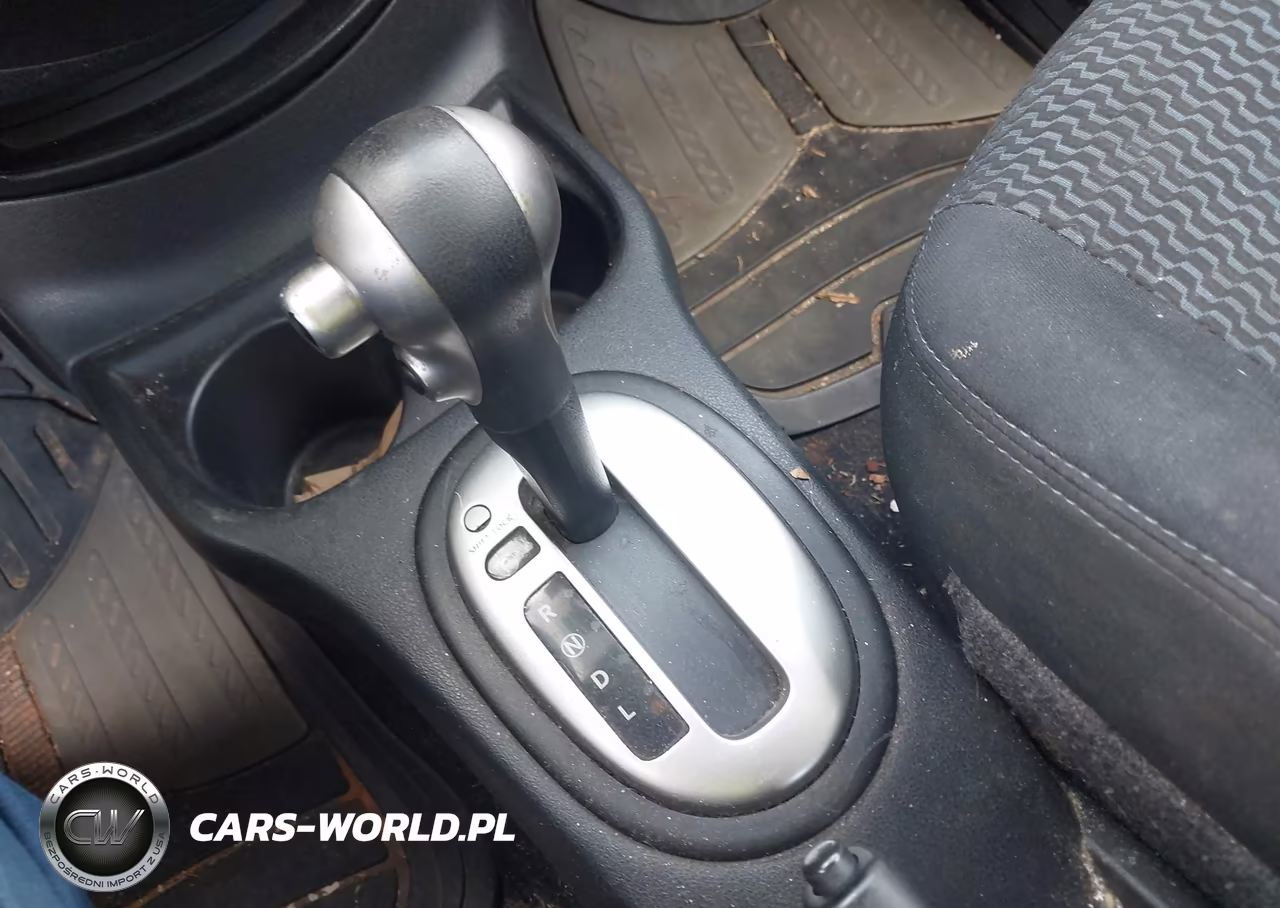 2016 Nissan Versa Note S (Sr)-S Plus-Sl-Sr-Sv VIN:3N1CE2CP2GL390862 - 6