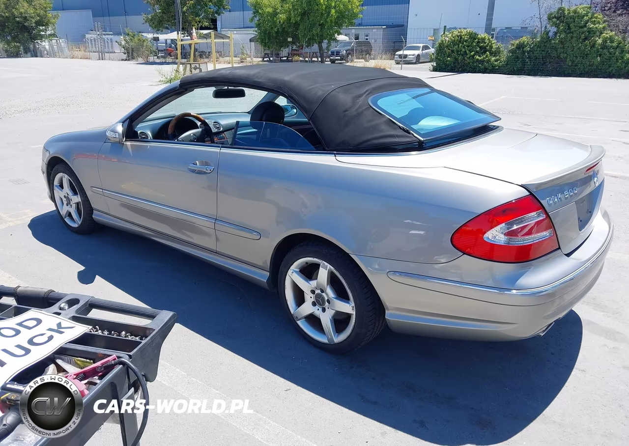 2005 Mercedes-Benz Clk 500 VIN:WDBTK75J65F137142 - 3